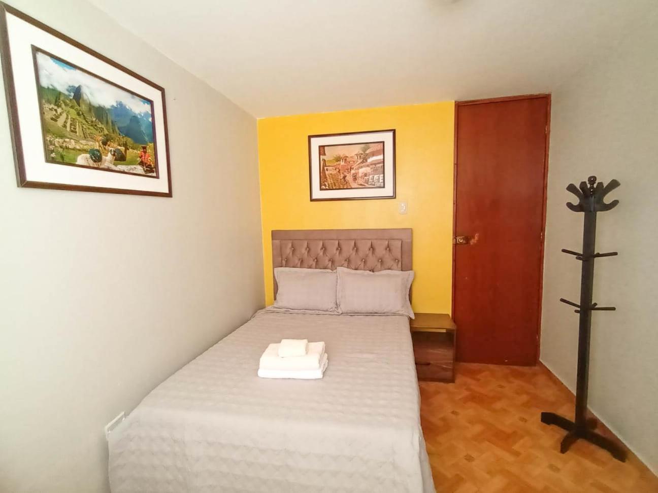 Close To Airport - Free One Time Pickup - A Y J Familia Lima Bagian luar foto