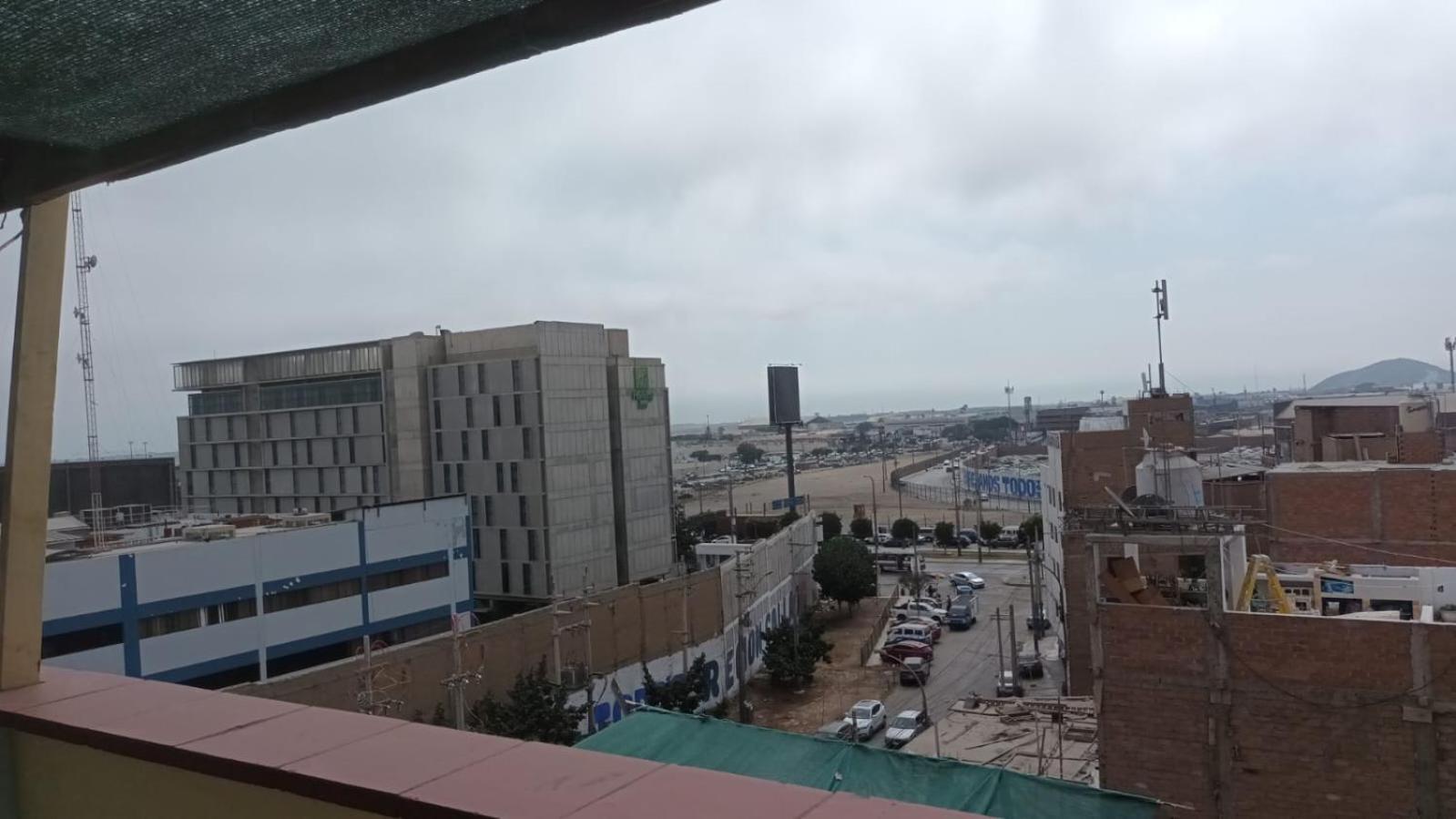 Close To Airport - Free One Time Pickup - A Y J Familia Lima Ruang foto