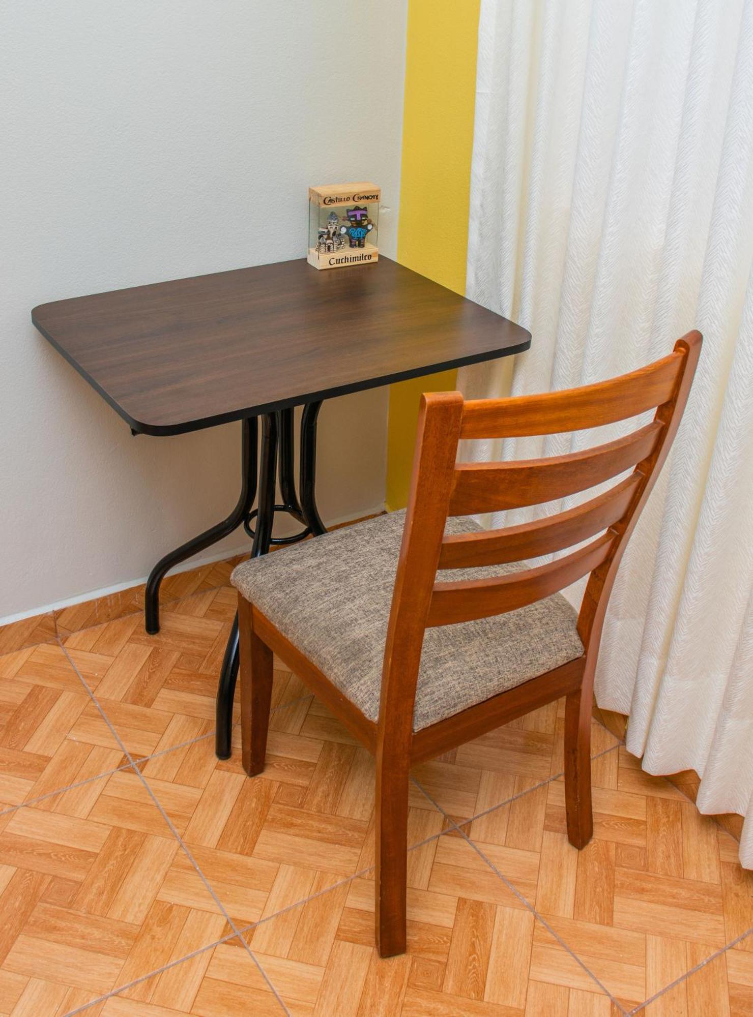 Close To Airport - Free One Time Pickup - A Y J Familia Lima Bagian luar foto