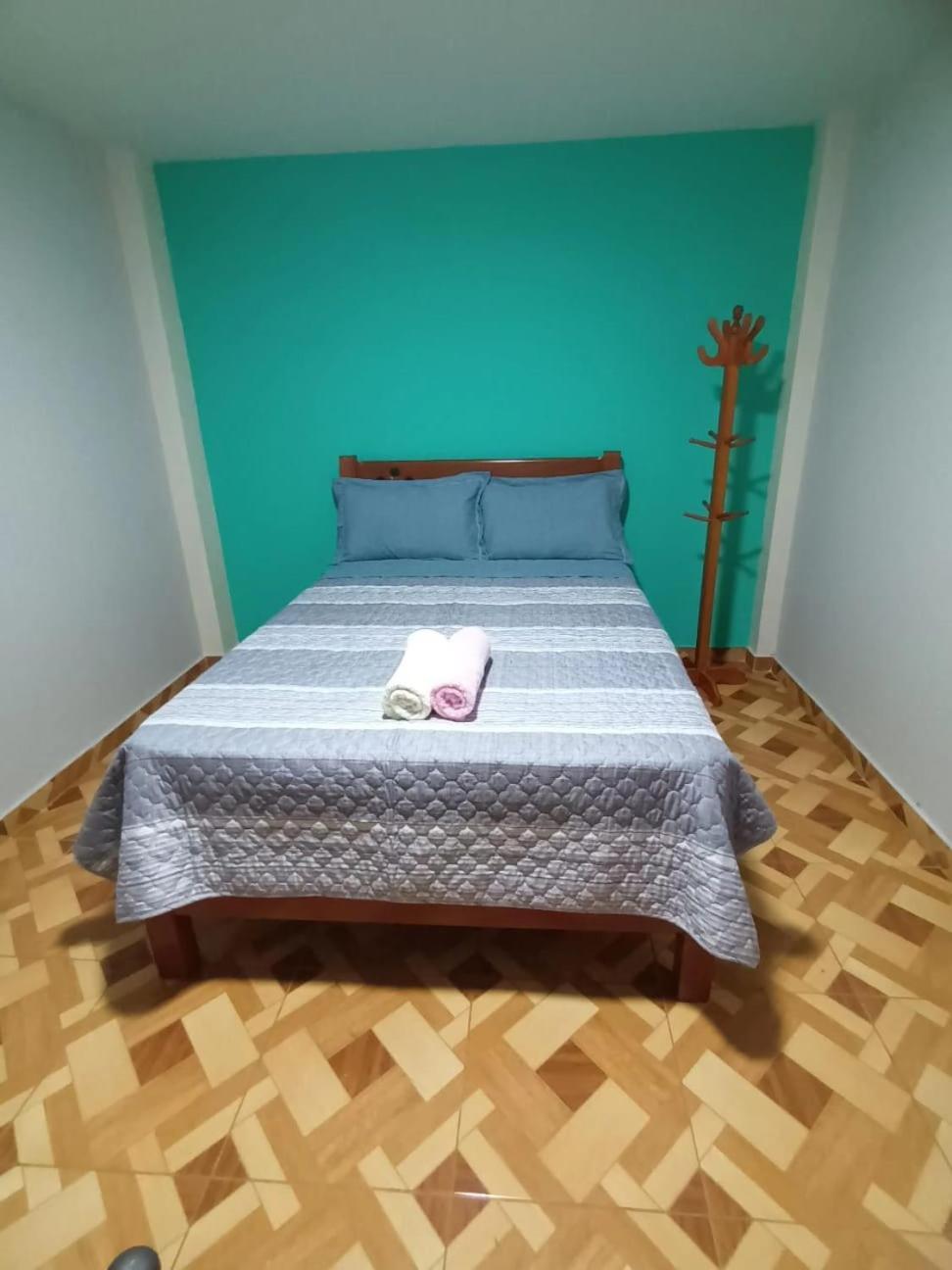 Close To Airport - Free One Time Pickup - A Y J Familia Lima Bagian luar foto