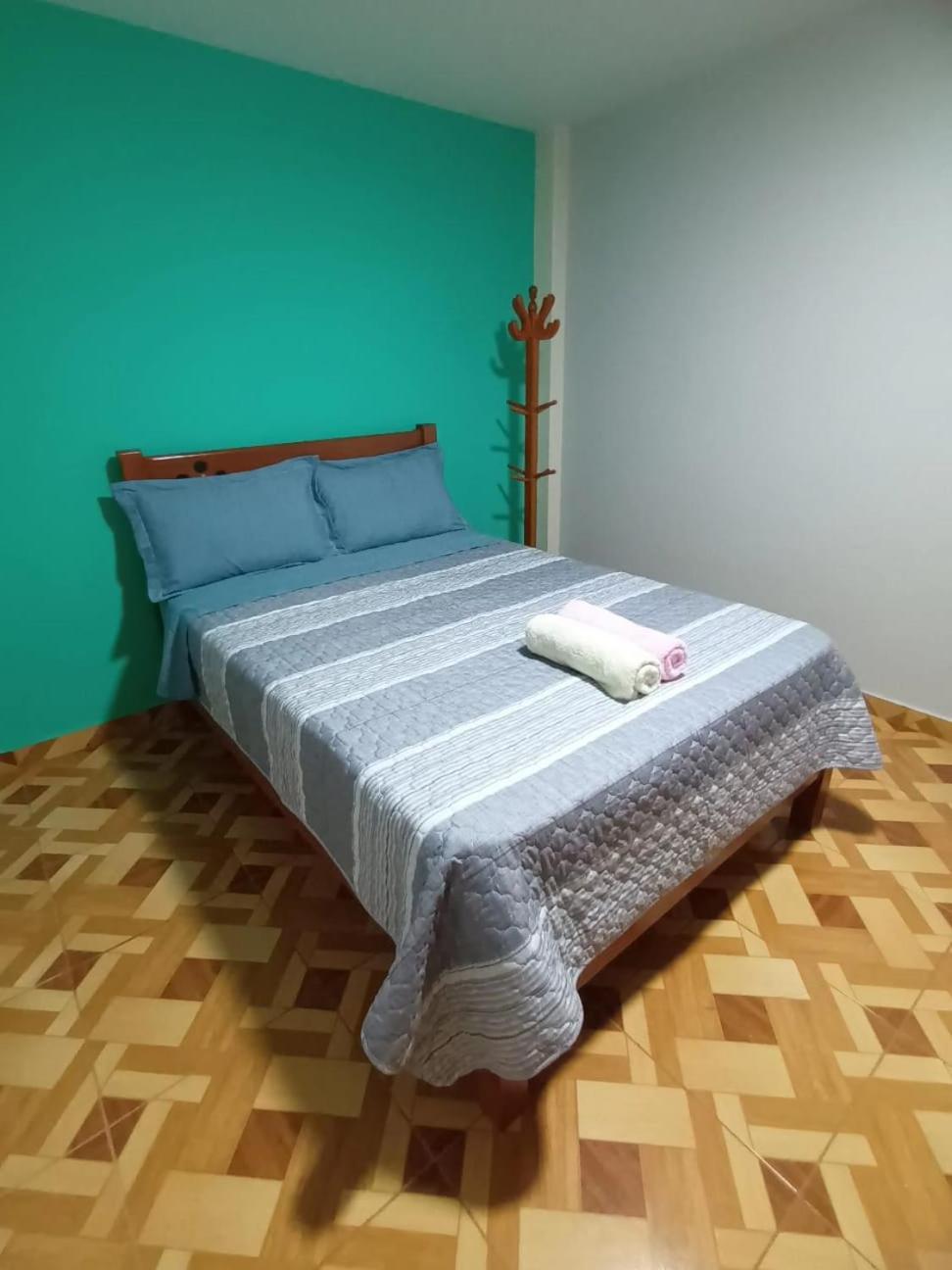 Close To Airport - Free One Time Pickup - A Y J Familia Lima Bagian luar foto