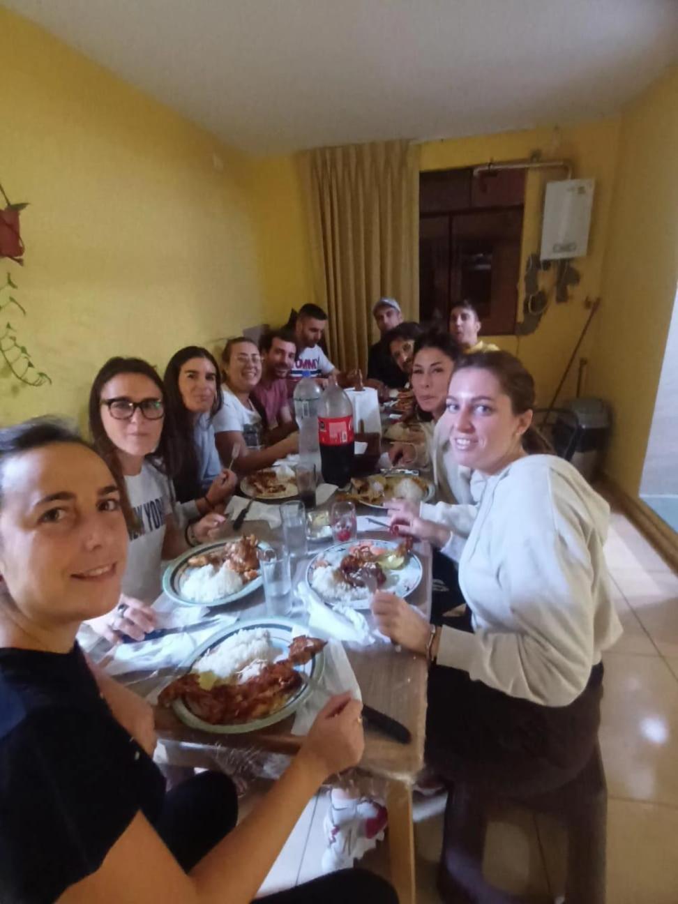 Close To Airport - Free One Time Pickup - A Y J Familia Lima Bagian luar foto